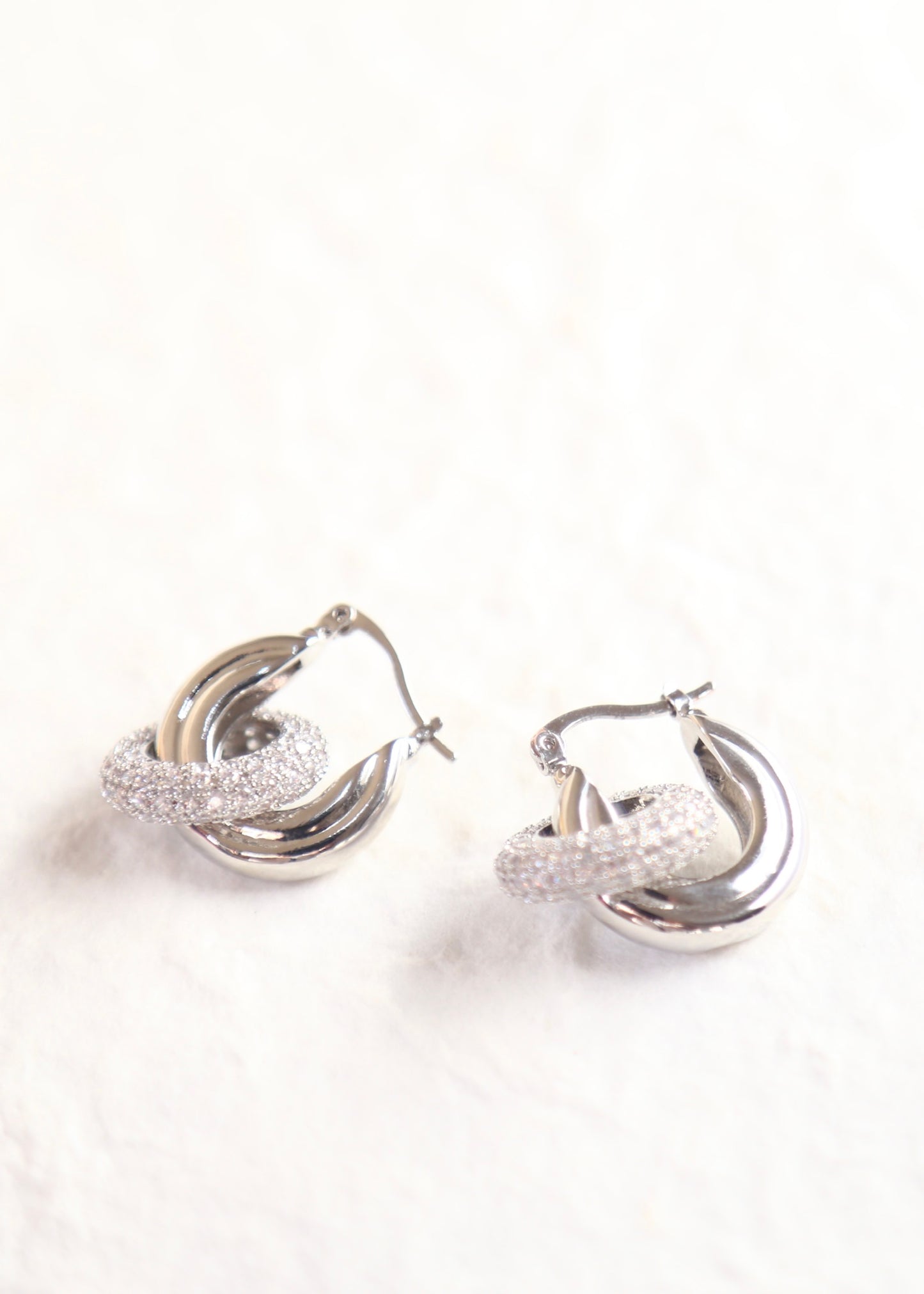 Gloria hoops