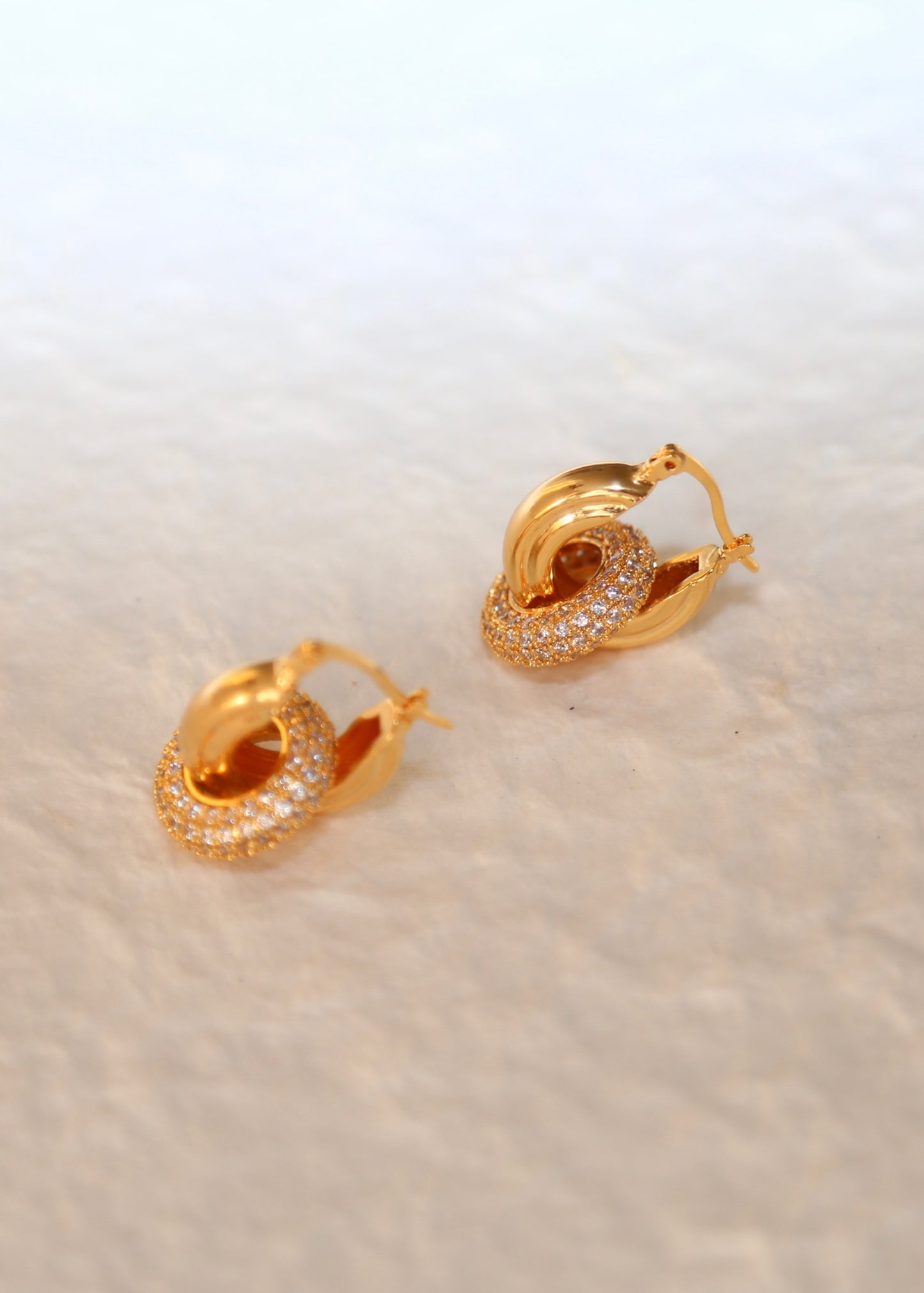 Gloria hoops