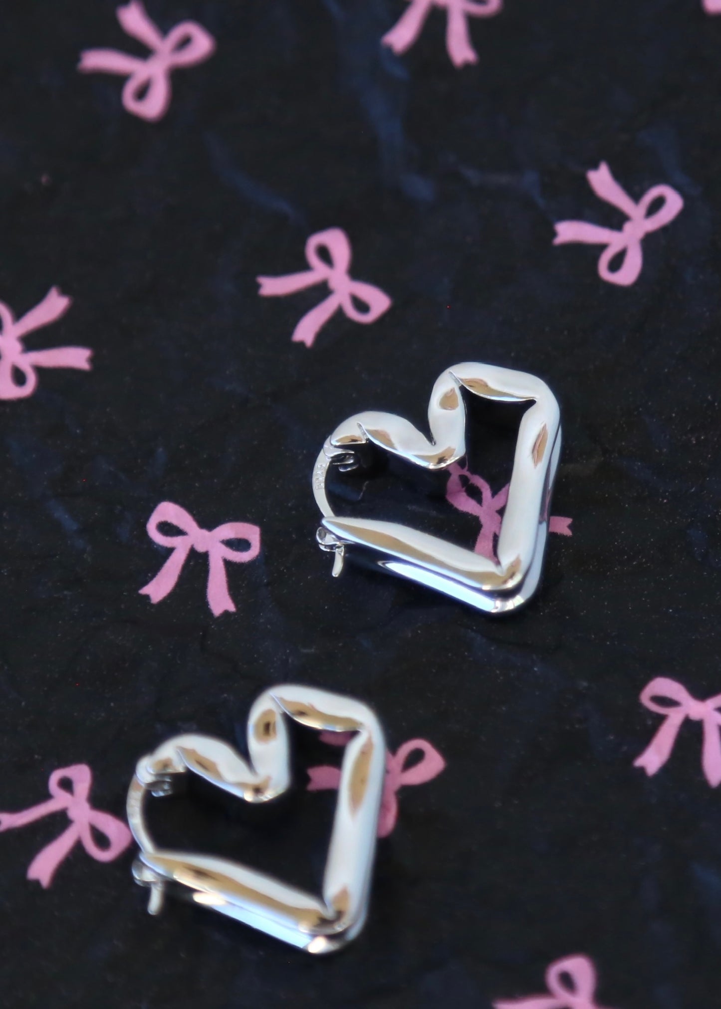 Elvira hoops