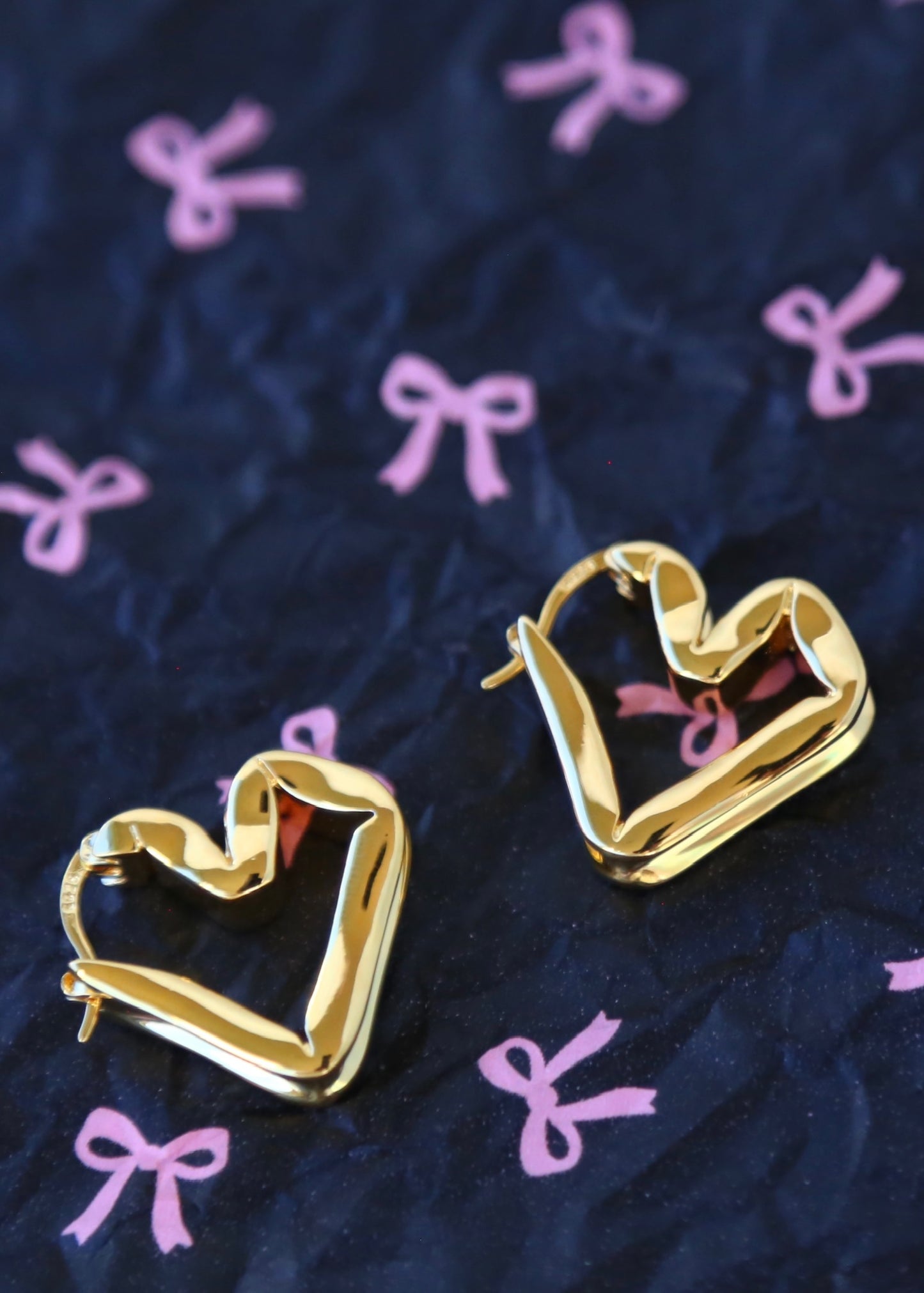 Elvira hoops