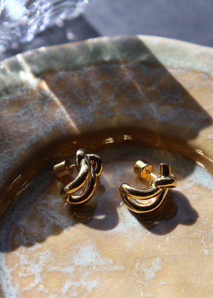 Gia studs