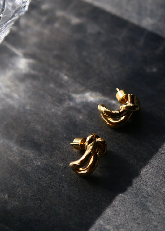 Gia studs